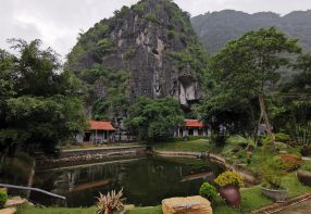 Mua Cave to Trang An